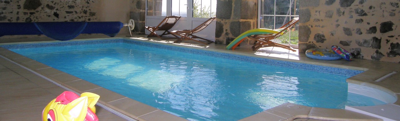 LOCATION DEGITES BASQUE A AINHOA GITE DE France AVEC SPA ET JACCUZI AU PAYS BASQUE PROCHE DE LA MER ET LA MONTAGNE A LA FRONTIERE DE L’Espagne EN VACANCES ET WEEK END SAINT JEAN DE LUZ BAYONNE BIARRITZ