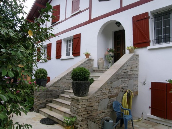 EXTERIEUR GITE LOCATION DEGITES BASQUE A AINHOA GITE DE France AVEC SPA ET JACCUZI AU PAYS BASQUE PROCHE DE LA MER ET LA MONTAGNE A LA FRONTIERE DE L’Espagne EN VACANCES ET WEEK END SAINT JEAN DE LUZ BAYONNE BIARRITZ LOCATION DEGITES BASQUE A AINHOA GITE DE France AVEC SPA ET JACCUZI AU PAYS BASQUE PROCHE DE LA MER ET LA MONTAGNE A LA FRONTIERE DE L’Espagne EN VACANCES ET WEEK END SAINT JEAN DE LUZ BAYONNE BIARRITZ