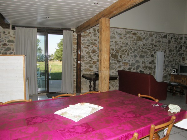 LOCATION DES GITES VENDEENS AVEC PISCINE INTERIEURE POUZAUGES GITES DE FRANCE AVEC PISCINE COUVERTE CHAUFFEE EN VACANCES ET WEEK END AU PUY PAPIN POUZAUGES PUY DU FOU VENDEE